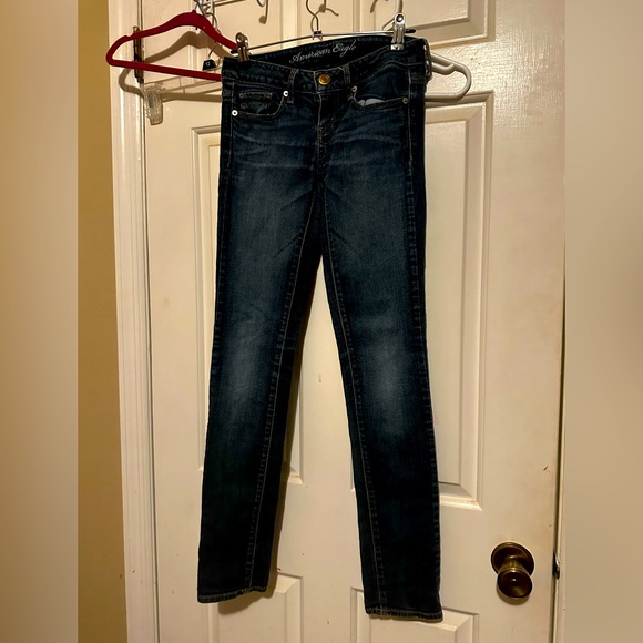 American Eagle Skinny Stretch Jeans, Size 0, see pics of broken belt loop. - Picture 1 of 7